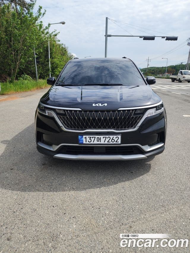 Kia Carnival 2022 — ფოტო 1/11