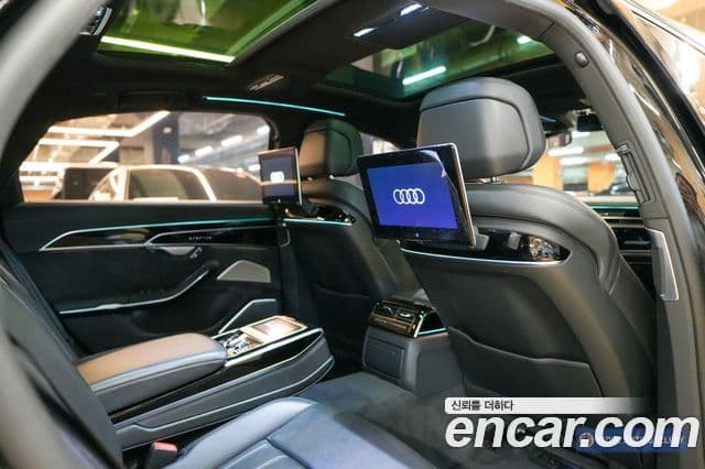 Audi A8 2021 — Şəkil 13/20