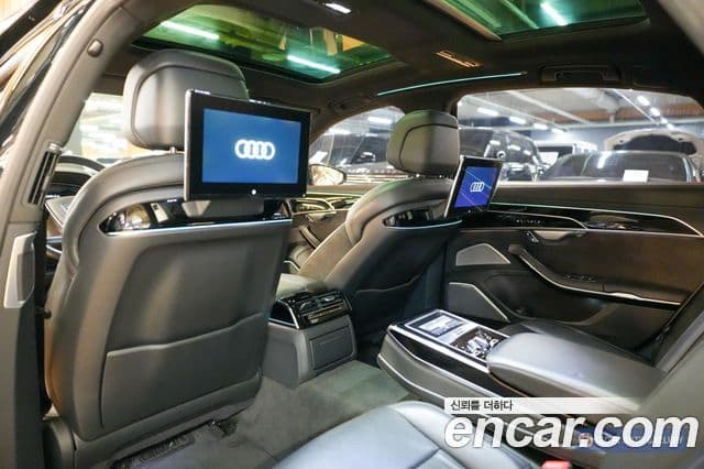 Audi A8 2021 — Şəkil 8/20