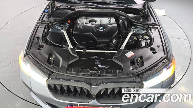 BMW 5 Series 2018 — Şəkil 6/20