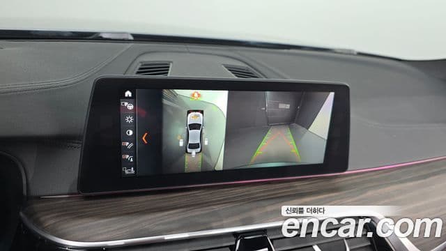 BMW 5 Series 2018 — Şəkil 14/20