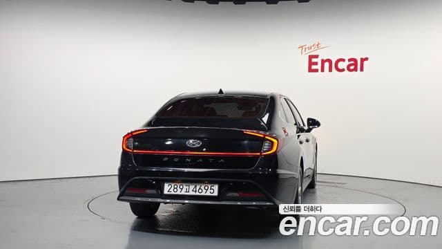 Hyundai Sonata Hybrid 2019 — Photo 18/20