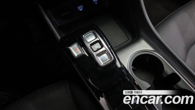 Hyundai Sonata Hybrid 2019 — Photo 13/20