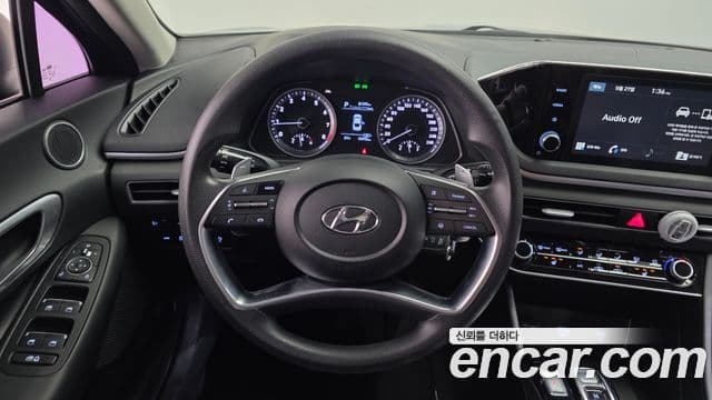 Hyundai Sonata Hybrid 2019 — Photo 17/20