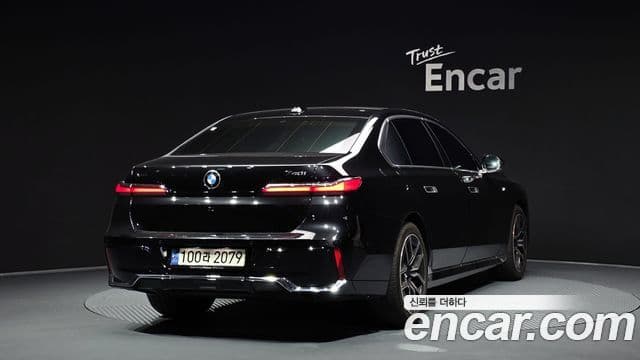 BMW 7 Series 2023 — Şəkil 2/20