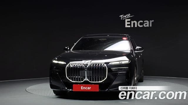 BMW 7 Series 2023 — Şəkil 3/20