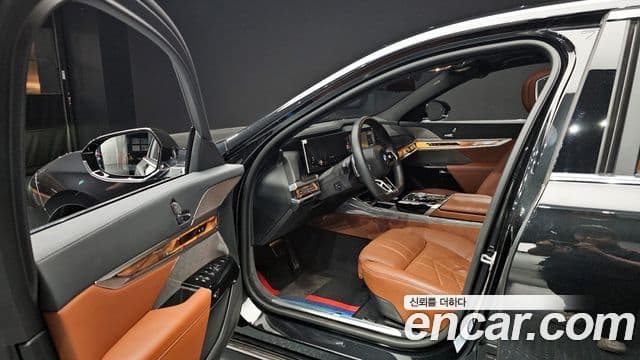 BMW 7 Series 2023 — Şəkil 10/20
