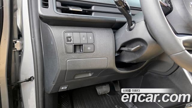 Hyundai Staria 2023 — Şəkil 16/20