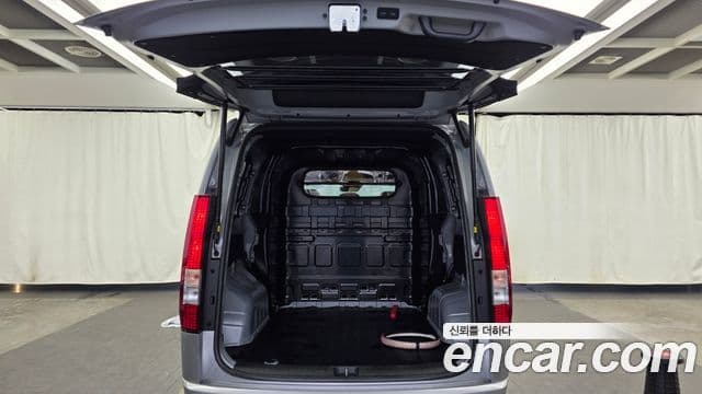 Hyundai Staria 2023 — Şəkil 20/20