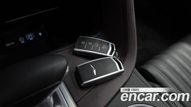 Genesis G70 2019 — ფოტო 15/20