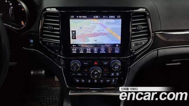 Jeep Grand Cherokee 2019 — ფოტო 12/20