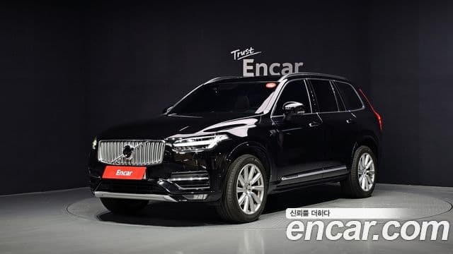 Volvo XC90 2019 — Фото 1/20