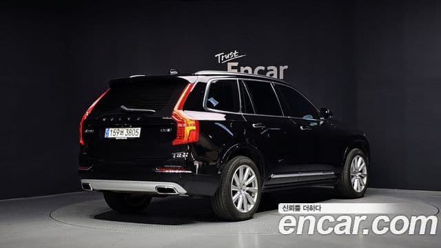 Volvo XC90 2019 — Фото 2/20
