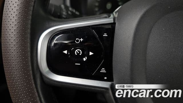 Volvo XC90 2019 — Photo 20/37