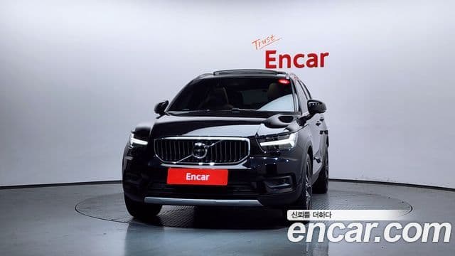 Volvo XC40 2020 — ფოტო 3/20