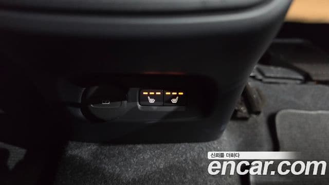Volvo XC40 2020 — ფოტო 15/20