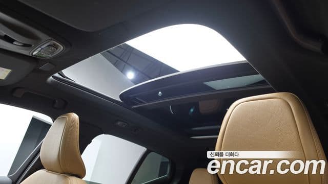 Volvo XC40 2020 — ფოტო 17/20
