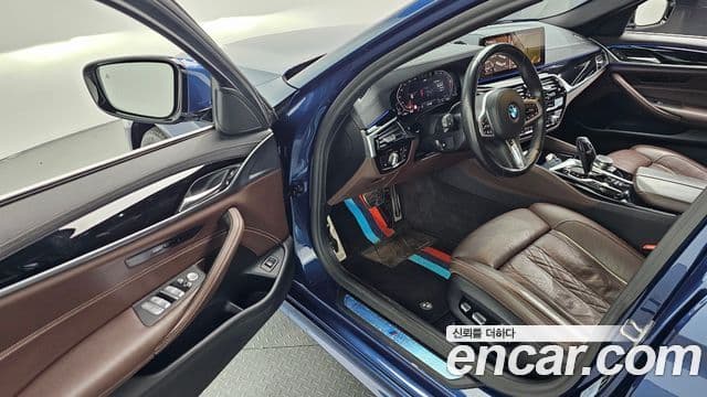 BMW 5 Series 2021 — Şəkil 10/20