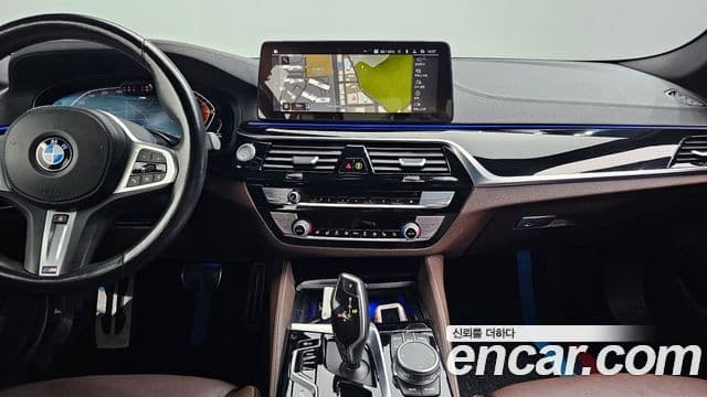BMW 5 Series 2021 — Şəkil 17/20