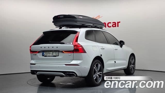 Volvo XC60 2020 — ფოტო 2/20