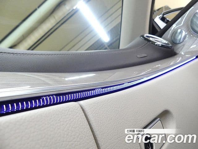 Mercedes-Benz E-Class 2020 — Фото 14/20
