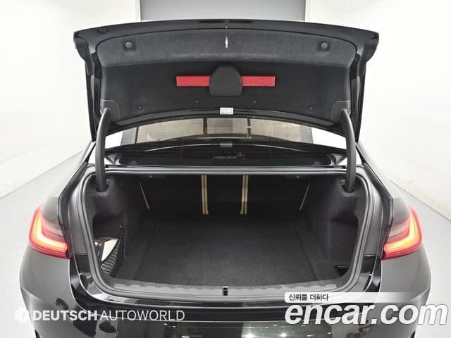 BMW 3 Series 2023 — Şəkil 18/20