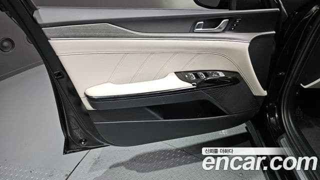 Kia K5 2025 — Photo 17/29