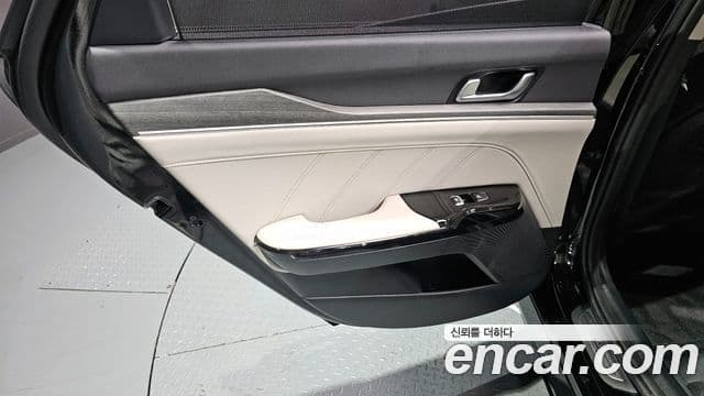 Kia K5 2025 — Photo 8/29