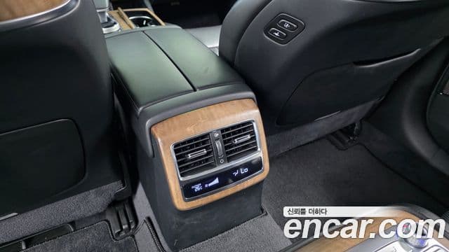 Kia The K9 2022 — Photo 18/38