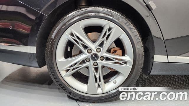Genesis G90 2023 — ფოტო 5/20