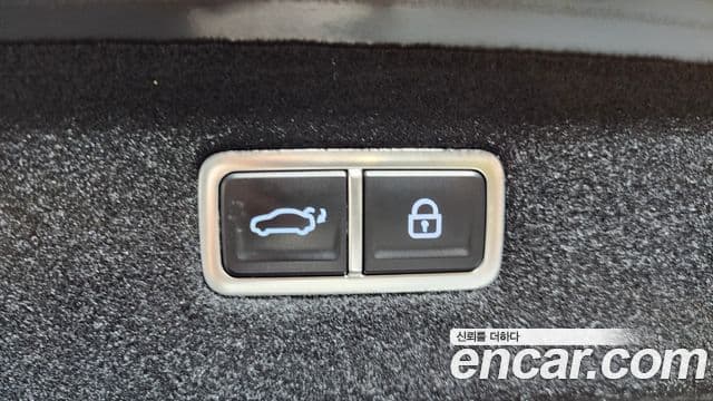 Genesis G90 2023 — ფოტო 17/20