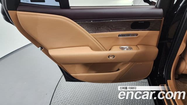 Genesis G90 2023 — Photo 30/40