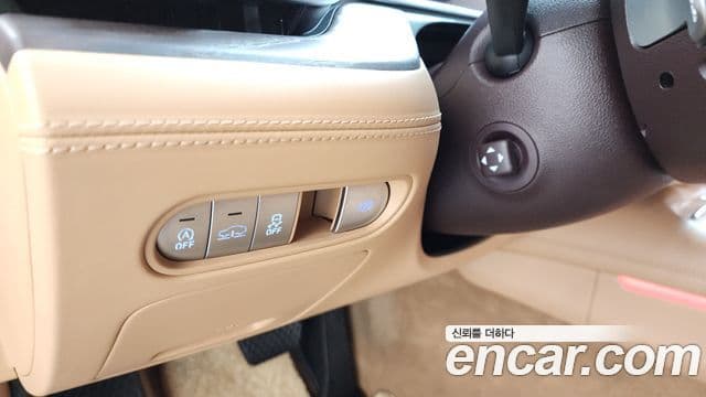 Genesis G90 2023 — Photo 38/40
