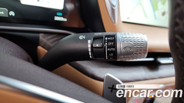 Genesis G90 2023 — Photo 28/40