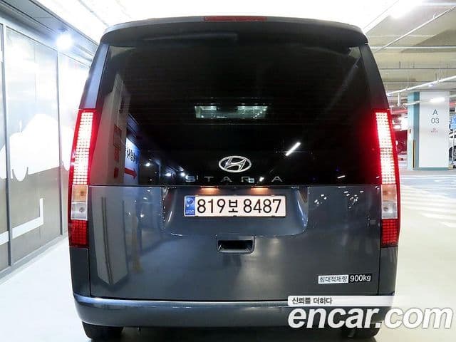 Hyundai Staria 2023 — ფოტო 12/19