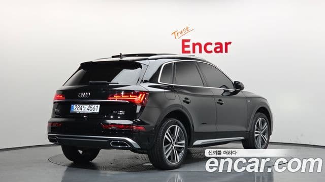 Audi Q5 2023 — ფოტო 2/20