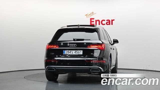 Audi Q5 2023 — ფოტო 4/20