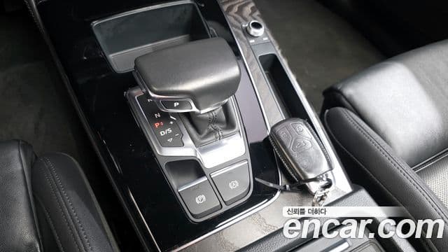 Audi Q5 2023 — ფოტო 9/20