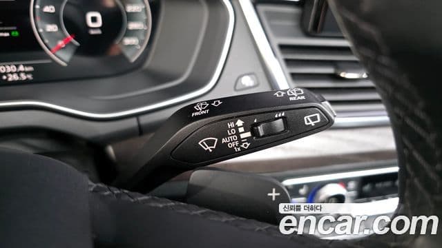 Audi Q5 2023 — ფოტო 30/38