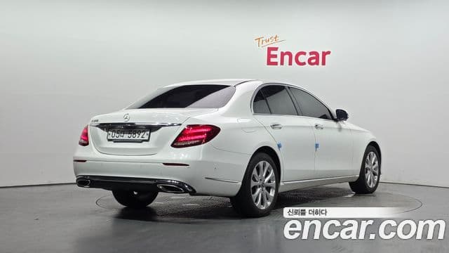 Mercedes-Benz E-Class 2018 — Şəkil 2/20