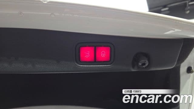 Mercedes-Benz E-Class 2018 — Şəkil 17/20