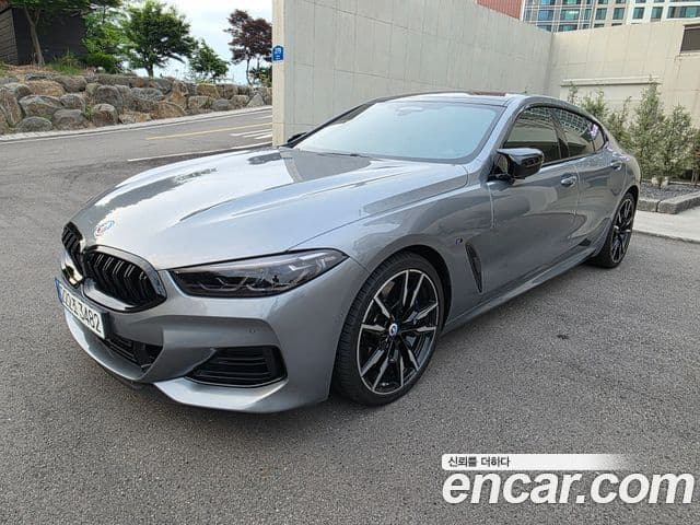 BMW 8 Series 2022 — Photo 6/13