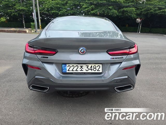 BMW 8 Series 2022 — Photo 11/13