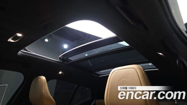 Volvo XC40 2021 — ფოტო 15/20