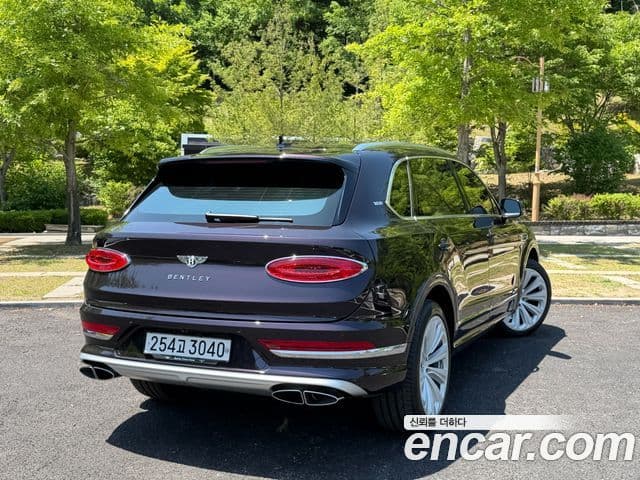 Bentley Bentayga 2024 — Şəkil 1/19
