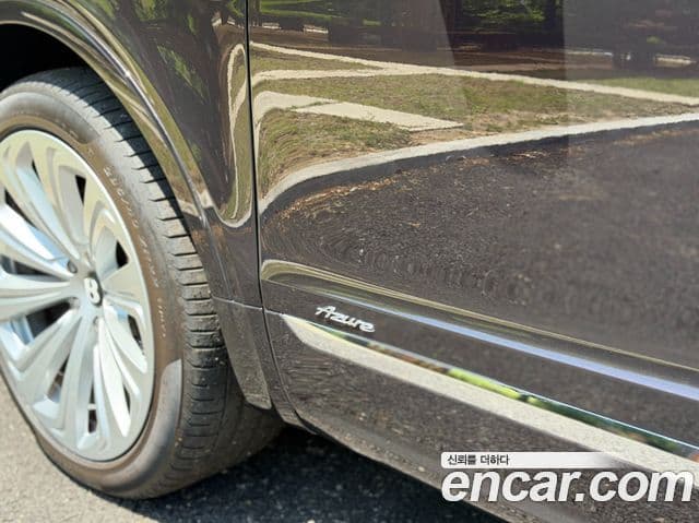 Bentley Bentayga 2024 — Şəkil 15/19