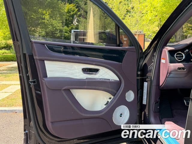 Bentley Bentayga 2024 — Şəkil 17/19