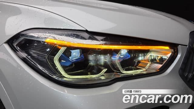 BMW X6 2021 — Photo 32/39