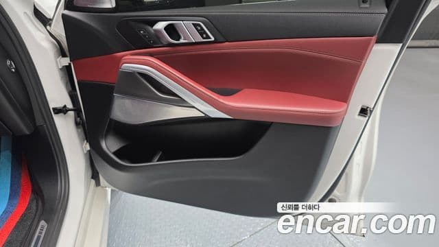 BMW X6 2021 — Photo 37/39