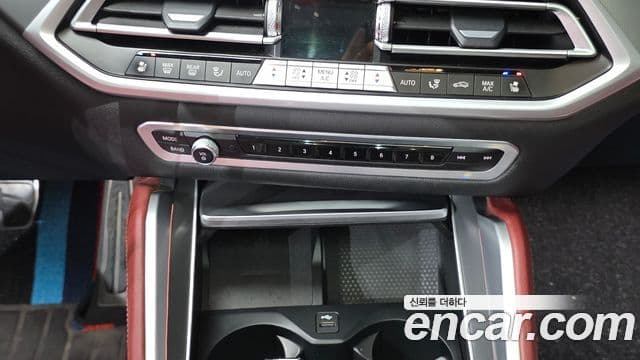 BMW X6 2021 — Photo 6/39